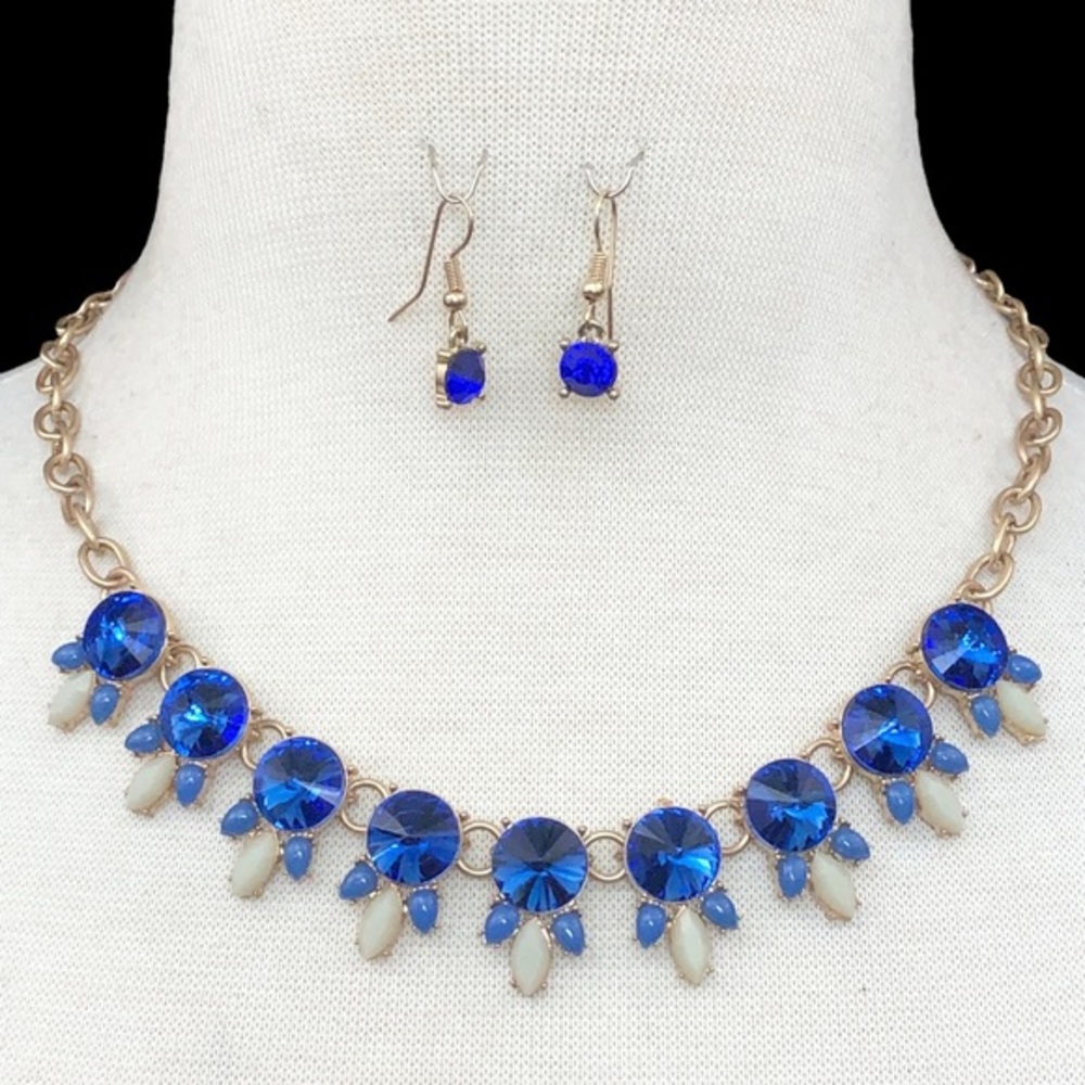 Blue Gem Flair Necklace Earrings Set